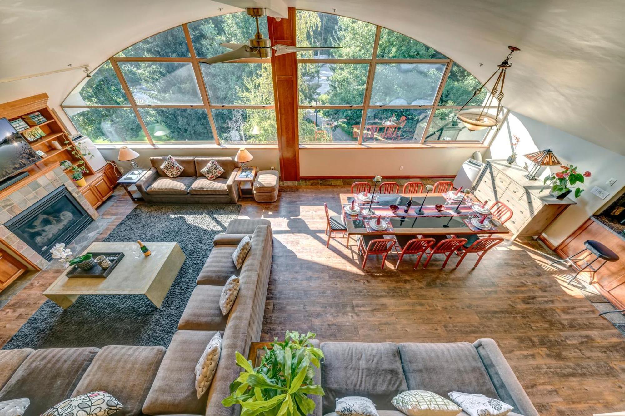 Apartment The Royal - Village Penthouse, Private Hot Tub With Mountain Views
